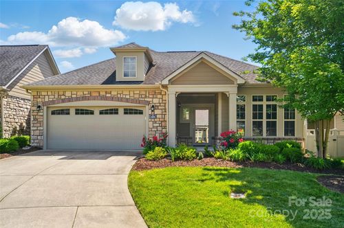 5028 Polo Gate Blvd, Charlotte, NC, 28216-6813 | Card Image