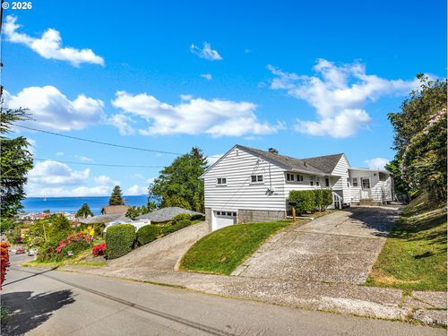 3522 Grand Ave, Astoria, OR, 97103 | Card Image