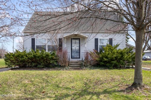 1009 N 5th St, Fremont, OH, 43420-3931 | Card Image