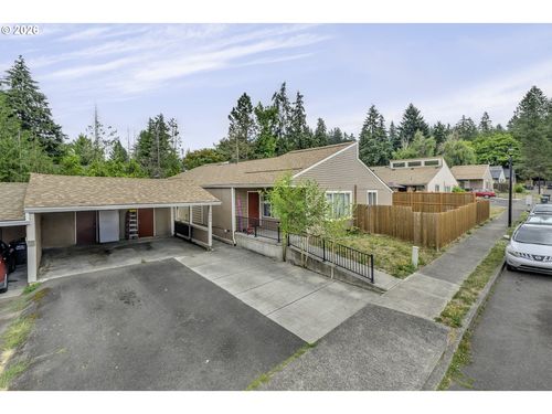1426 Village Park Pl, West Linn, OR, 97068-3927 | Card Image