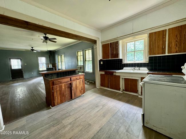 Kitchen | Image 5