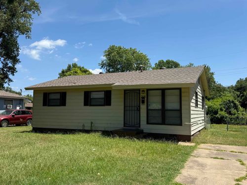 216 Meadow Park Dr, North Little Rock, AR, 72117-3835 | Card Image