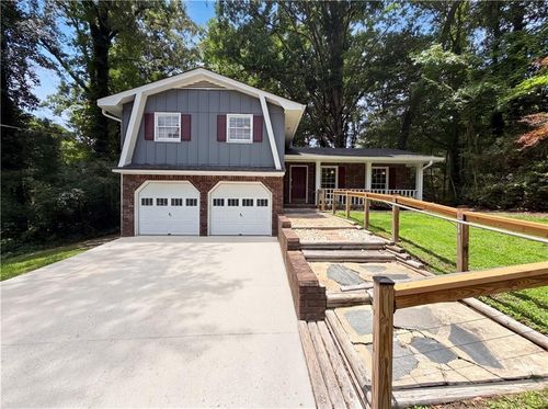 1271 Seven Springs Cir, Marietta, GA, 30068-2667 | Card Image