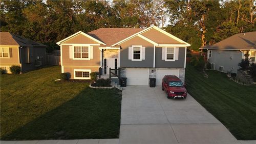 709 Hollis Ave, Belton, MO, 64012-4709 | Card Image