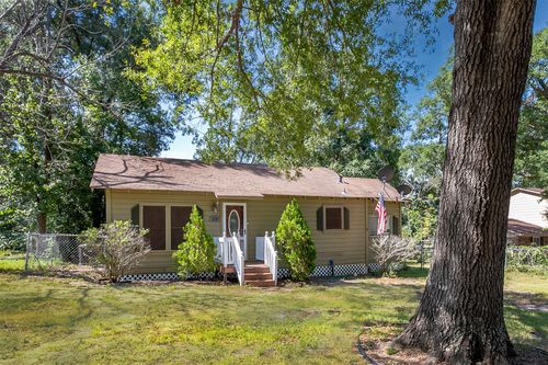 212 Yell St, Livingston, TX, 77351-2126 | Card Image