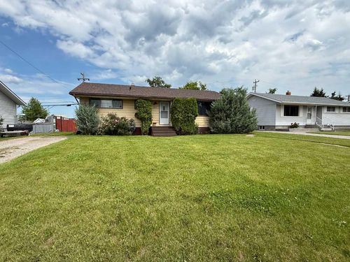 107 Fraser St, Hinton, AB, T7V1B7 | Card Image
