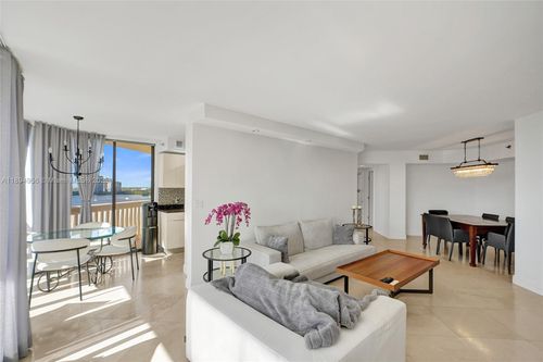 apt-1403-1000 E Island Blvd, Aventura, FL, 33160-4944 | Card Image