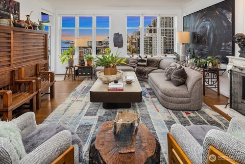 1203-1009 Western Ave, Seattle, WA, 98104-1039 | Card Image
