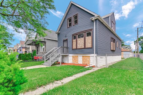 8633 S Union Ave, Chicago, IL, 60620-2138 | Card Image