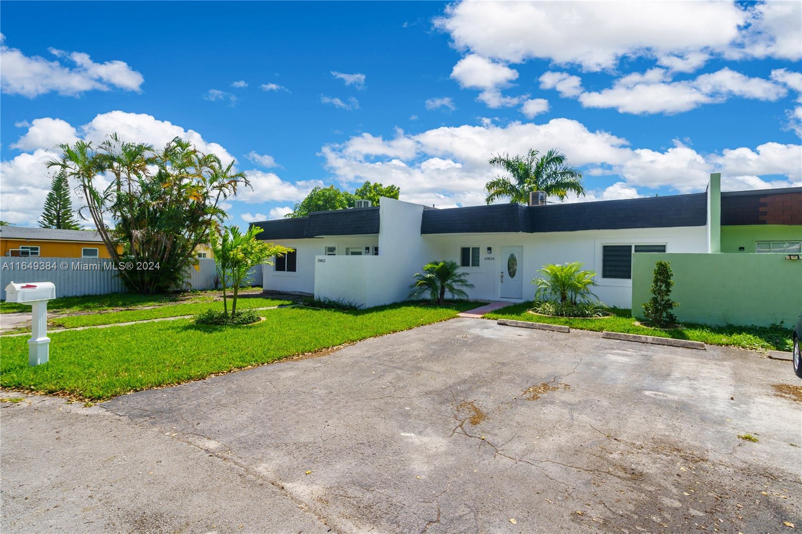 24th Ct, Miami Gardens, FL 33056