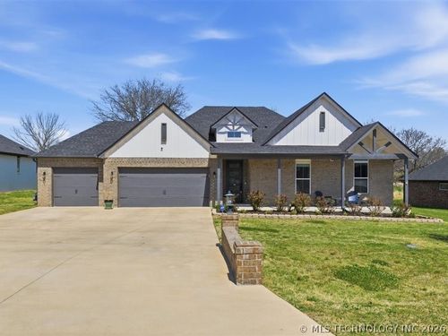 2414 W Union Pl, Collinsville, OK, 74021-1726 | Card Image