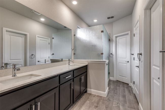 736 Wilmott Ter, House other with 4 bedrooms, 2 bathrooms and null parking in Justin TX | Image 15
