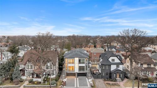 1047 Anderson Ave, Fort Lee, NJ, 07024-4248 | Card Image