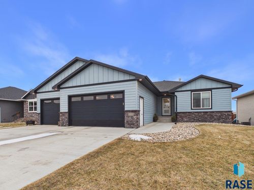 1008 S Tracy Dr Drive, Brandon, SD, 57005 | Card Image