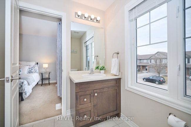 91 Roselawn Cres, House attached with 2 bedrooms, 4 bathrooms and 1 parking in Welland ON | Image 26