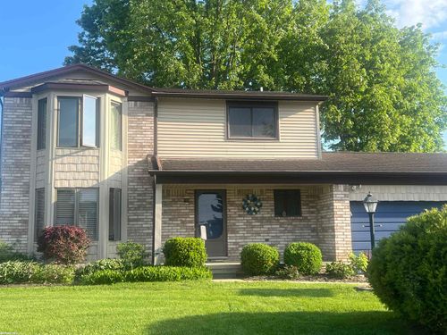 26500 Fairwood Dr, Chesterfield, MI, 48051-3034 | Card Image