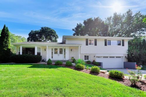 1939 Clover Rd, Northbrook, IL, 60062-5874 | Card Image