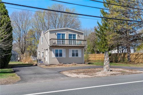 844 Boston Neck Rd, Narragansett, RI, 02882-2915 | Card Image