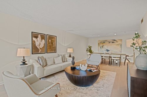 301-360 Bloor St E, Toronto, ON, M4W3M3 | Card Image