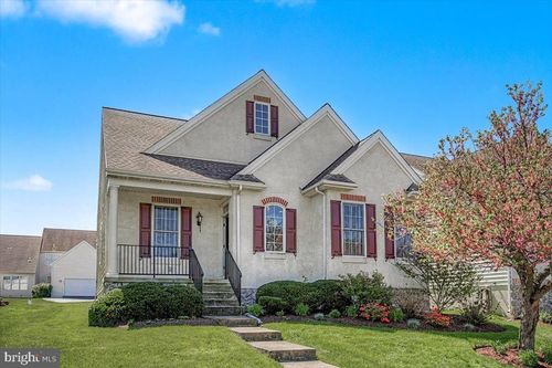 328 Carlisle Dr, AVONDALE, PA, 19311-1439 | Card Image