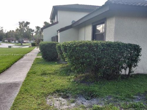 428-428 Hunter Cir, KISSIMMEE, FL, 34758-3327 | Card Image