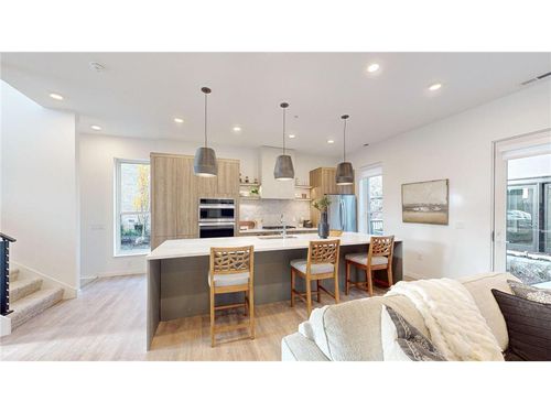 2 West Dr, Excelsior, MN, 55331 | Card Image