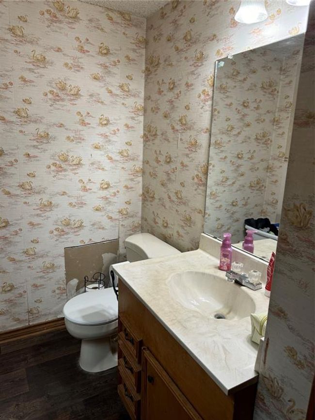 Bathroom | Image 23