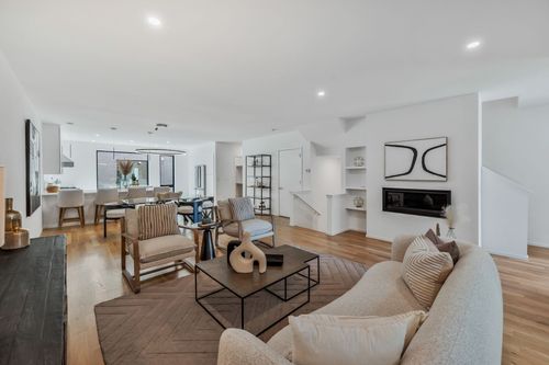 525 Little Channing Way, Nashville, TN, 37212-2549 | Card Image