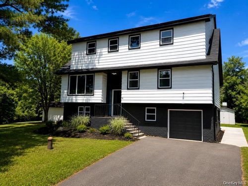 15 Nepale Dr, New Paltz, NY, 12561-3314 | Card Image