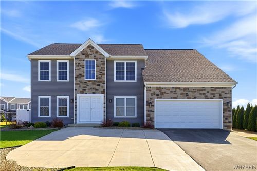 3353 Cedar Valley, Hamburg, NY, 14075 | Card Image