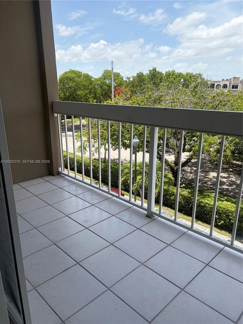 f-404-7732 Camino Real, Miami, FL, 33143-7112 | Card Image