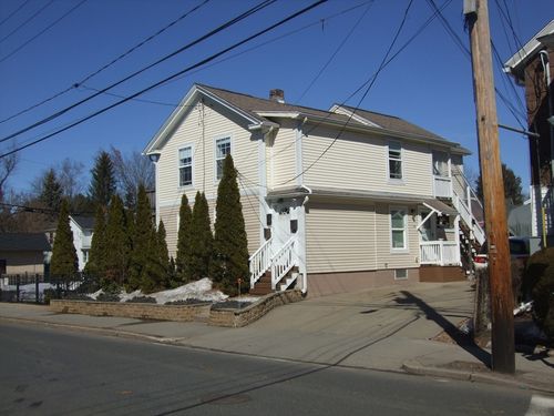 100 Meadow St, Westfield, MA, 01085-3204 | Card Image