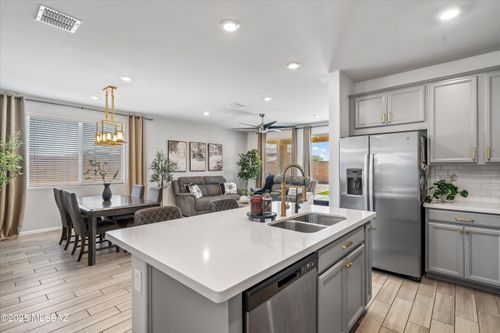 977 W Calle Sucre, Sahuarita, AZ, 85629-0407 | Card Image