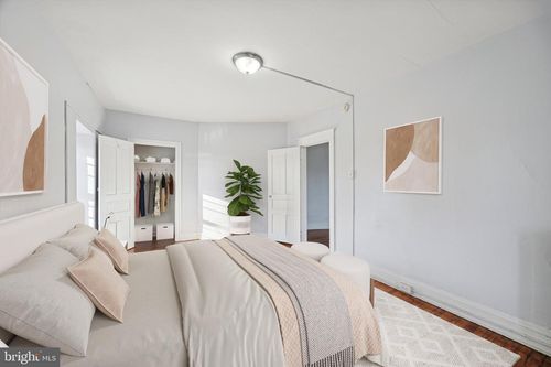 apt-3-330 Kerlin St, CHESTER, PA, 19013-3800 | Card Image