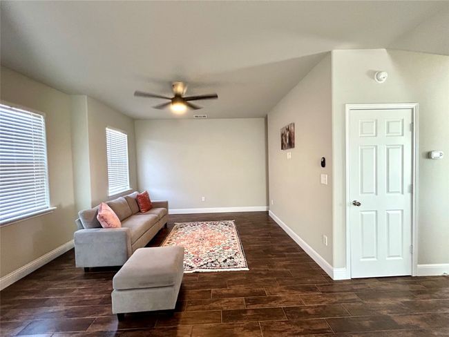 3805 Highway 290 E, House other with 3 bedrooms, 3 bathrooms and 4 parking in Paige TX | Image 5