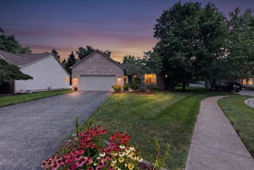 8353 Almond Park Dr, Blacklick, OH, 43004-8196 | Card Image