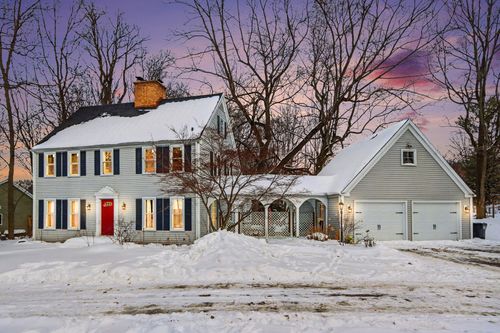200 Golfview Dr, Plainwell, MI, 49080-9118 | Card Image