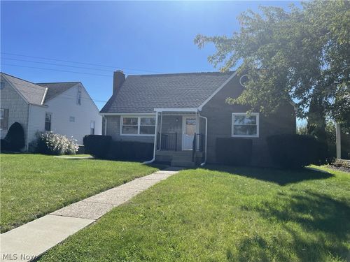 107 Clearview Ave, Weirton, WV, 26062-4001 | Card Image