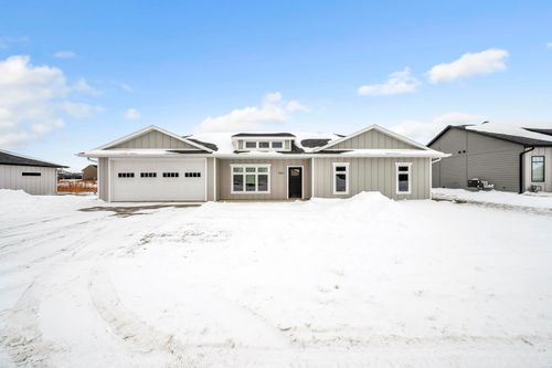 1960 35th St, Spirit Lake, IA, 51360-7675 | Card Image