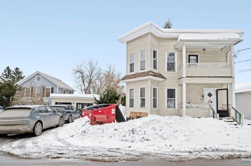28 Pleasant St, Barre, VT, 05641-3463 | Card Image
