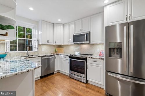 a2-2952 S Columbus St, ARLINGTON, VA, 22206-1446 | Card Image
