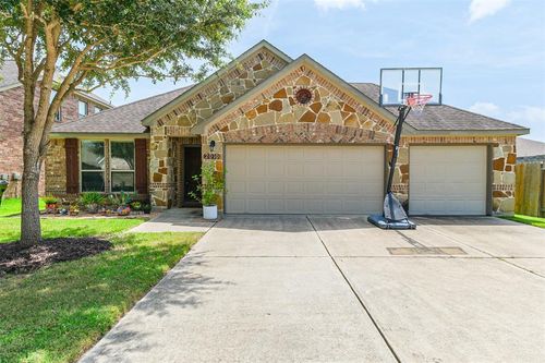 2010 Wembley Way, Rosenberg, TX, 77471-4675 | Card Image