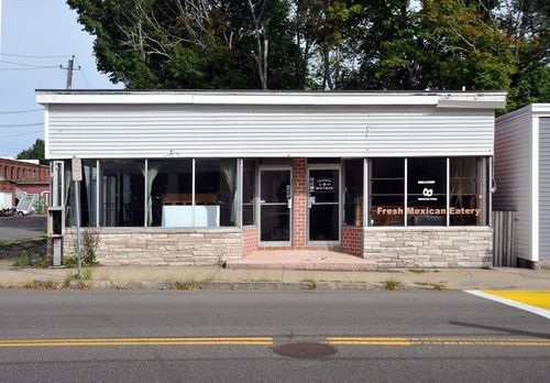 372 South Ave, Whitman, MA, 02382-2017 | Card Image