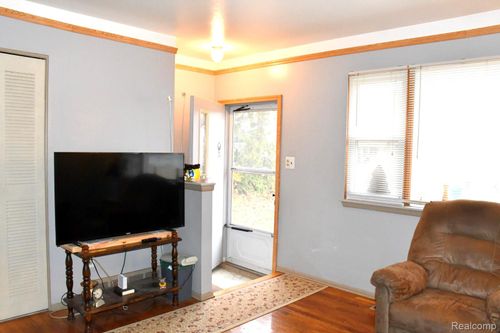 12110 Belmont Ave, Warren, MI, 48089-3927 | Card Image