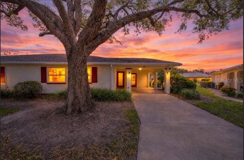 43-1005 Harefield Cir, SUN CITY CENTER, FL, 33573-7354 | Card Image