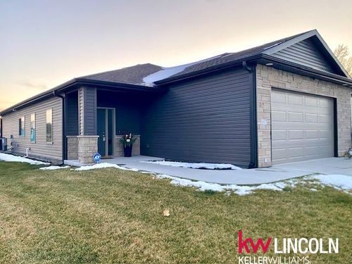 10327 Wayborough Ln, Lincoln, NE, 68527-1701 | Card Image