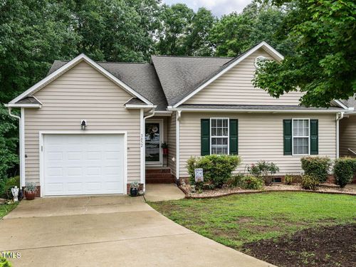 3652 E Cotton Gin Dr, Clayton, NC, 27527-3314 | Card Image