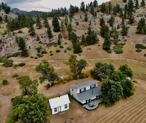 40 Meadow Harbor Ln, Cascade, MT, 59421-8443 | Card Image