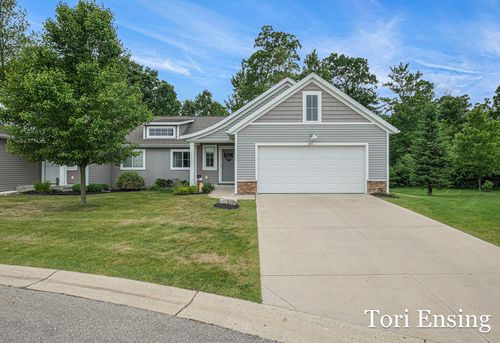 1453 Trailview Dr, Greenville, MI, 48838-8262 | Card Image