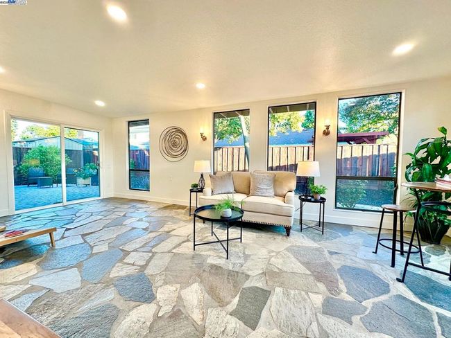 651 Brookfield Dr, House other with 3 bedrooms, 2 bathrooms and 2 parking in Livermore CA | Image 16